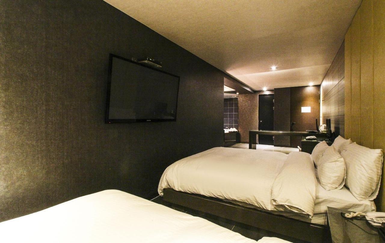 Haeundae Yeoubi Hotel ปูซาน ภายนอก รูปภาพ