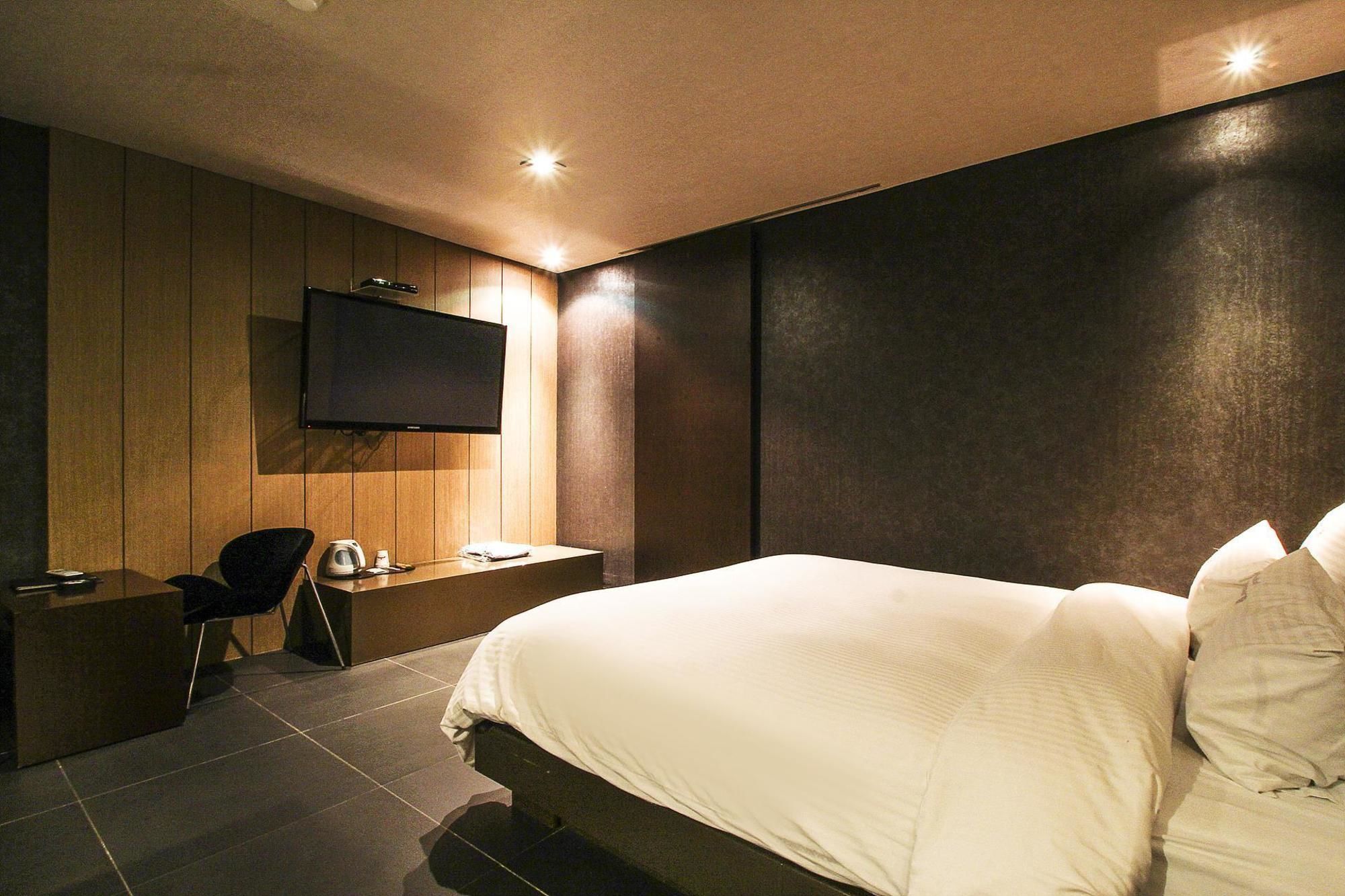 Haeundae Yeoubi Hotel ปูซาน ภายนอก รูปภาพ